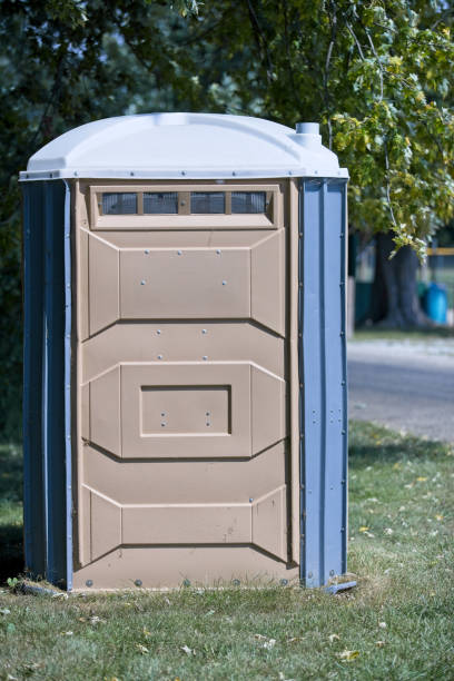 Portable Toilet Options We Offer in Oelwein, IA
