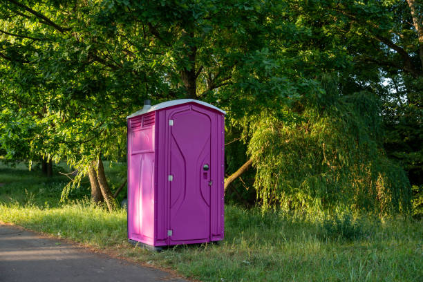 Best Affordable porta potty rental  in Oelwein, IA